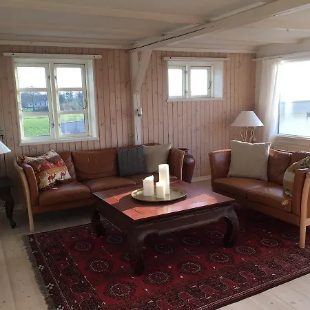 Feriehus Country House *